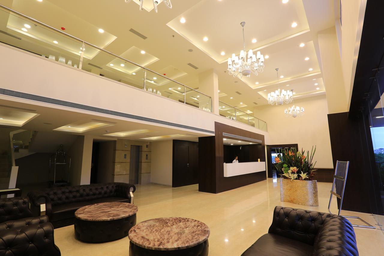Nandan Kanan Hotel & Resort Sipra Luaran gambar