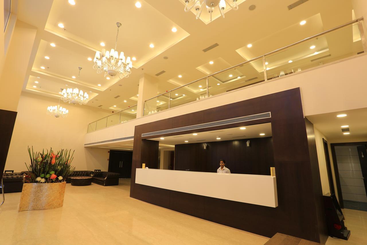 Nandan Kanan Hotel & Resort Sipra Luaran gambar